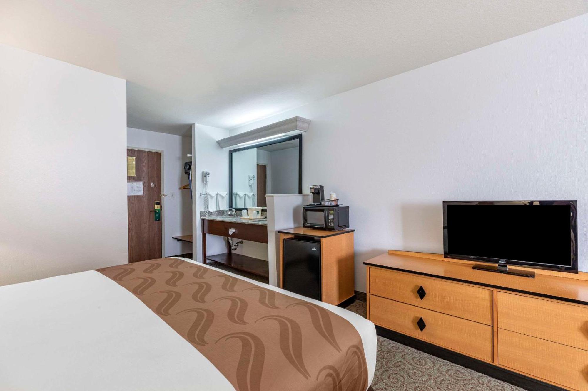 Quality Inn & Suites Denver Airport - Gateway Park آرورا المظهر الخارجي الصورة